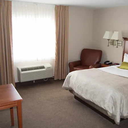 Candlewood Victoria By Ihg Extérieur photo