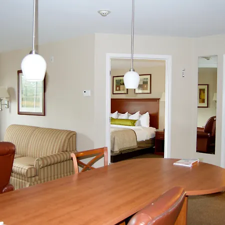 Candlewood Victoria By Ihg Extérieur photo