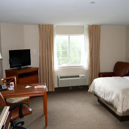 Candlewood Victoria By Ihg Extérieur photo