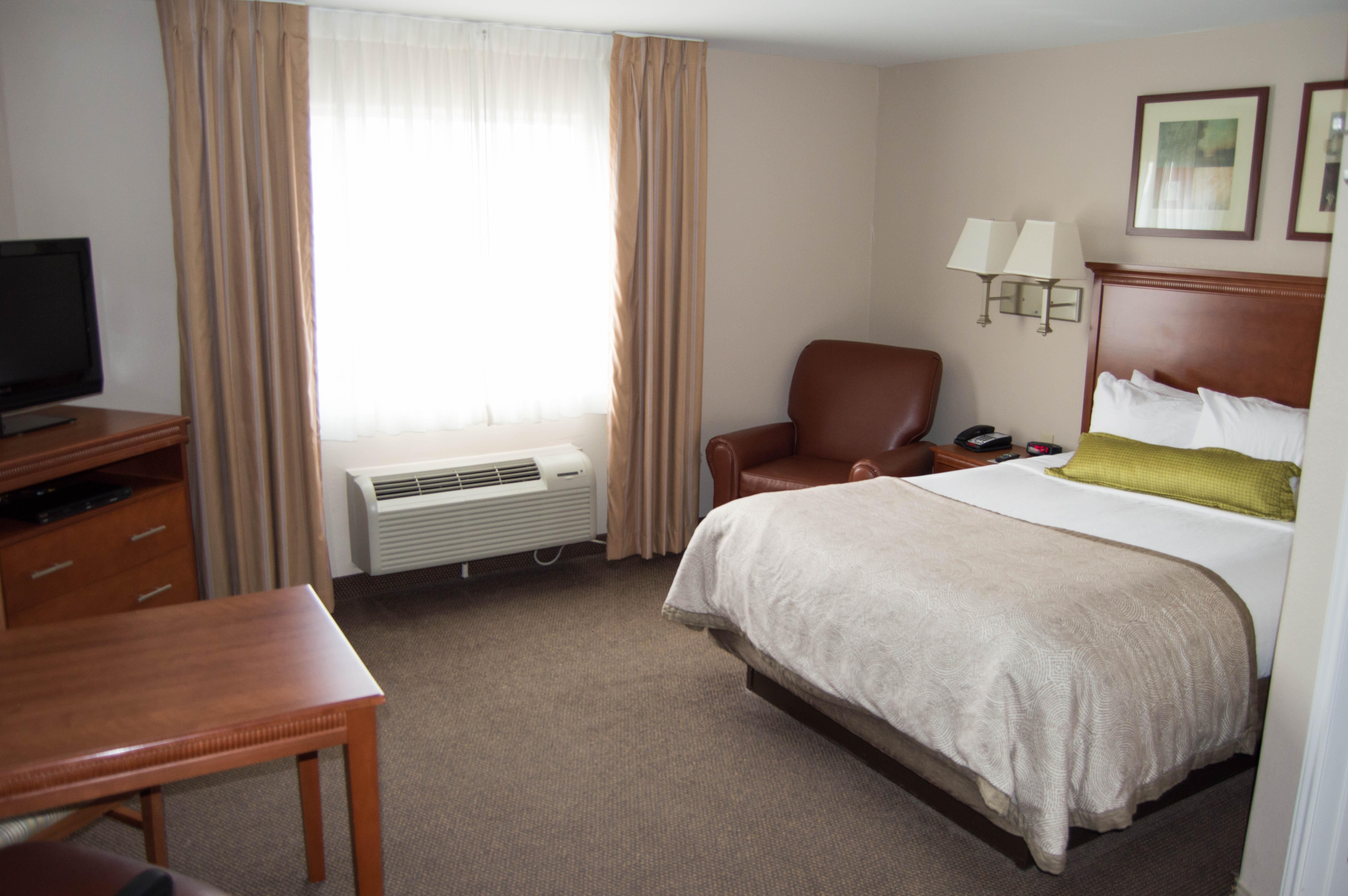 Candlewood By Ihg Hotel