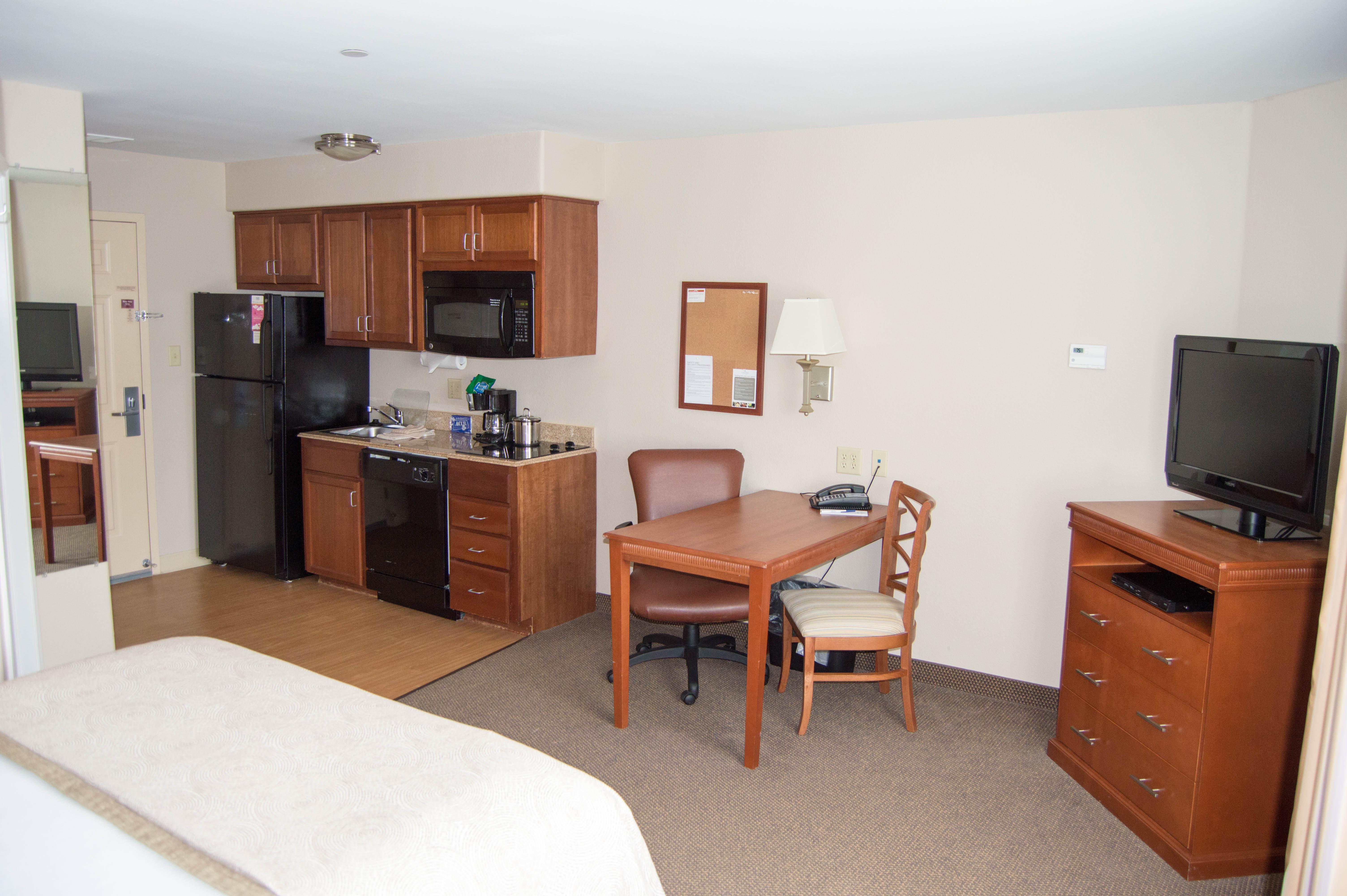 Candlewood By Ihg Hotel