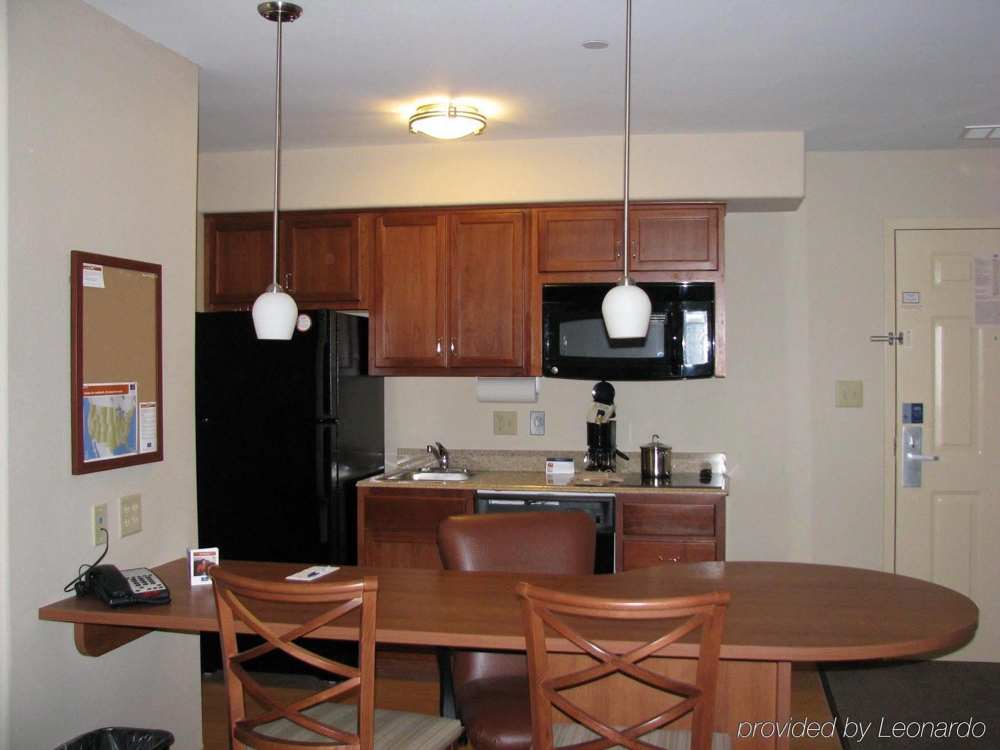 Candlewood By Ihg 3*