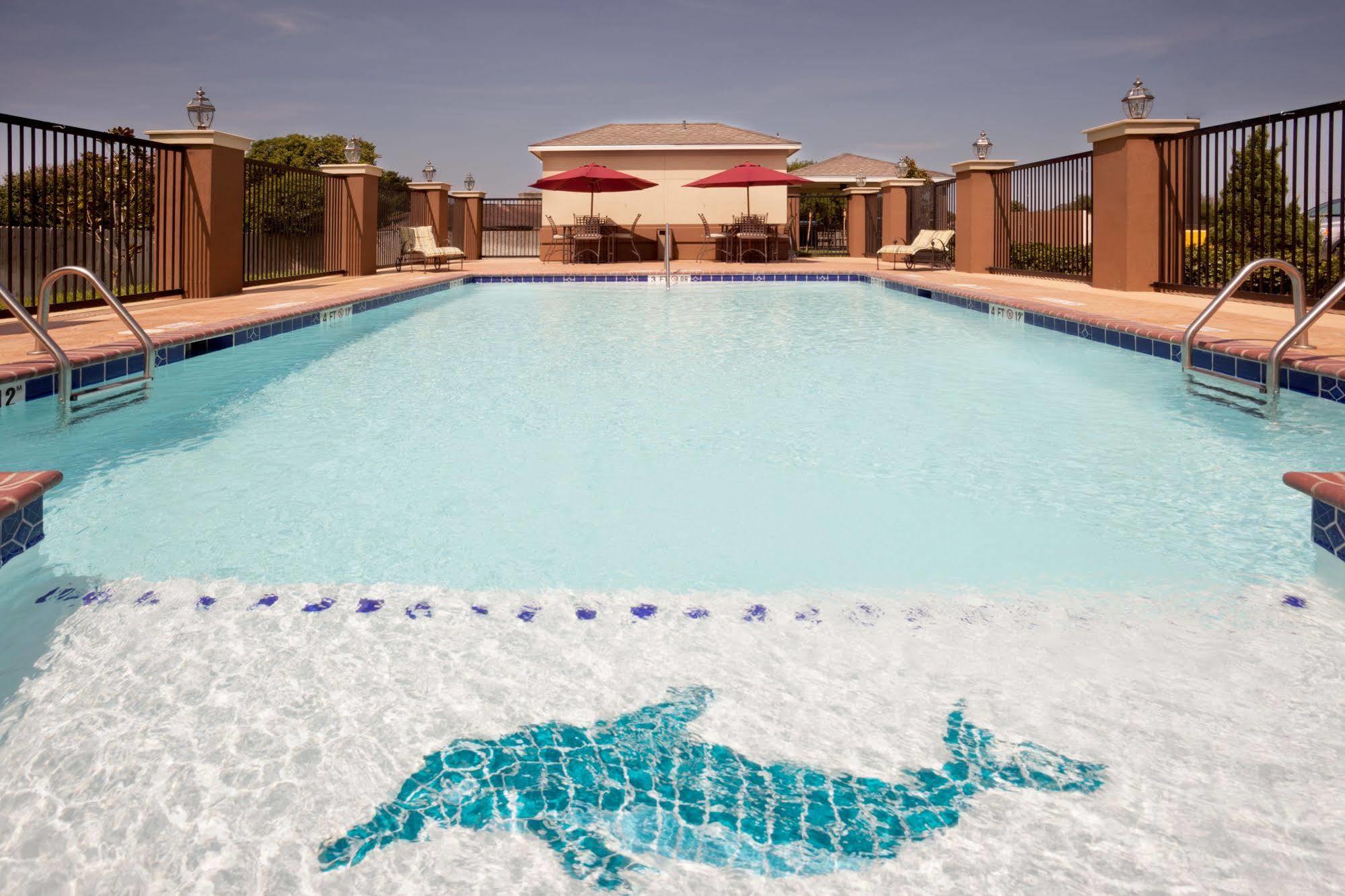 Candlewood By Ihg Hotel